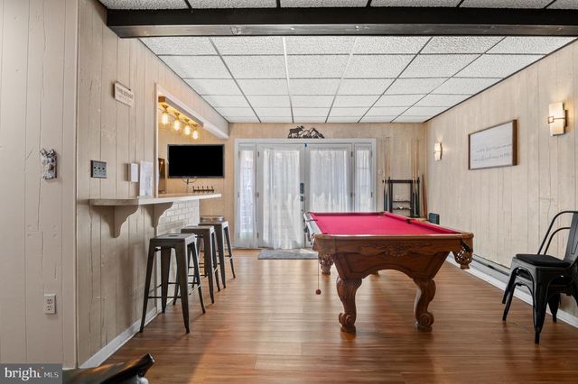 70 PINEKNOLL DR, Lake Harmony, PA 18624