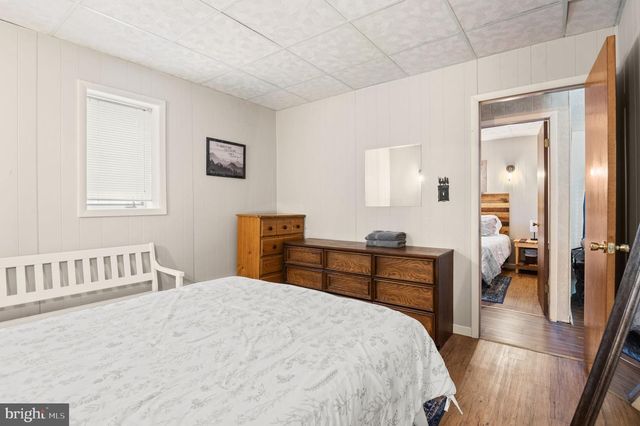 70 PINEKNOLL DR, Lake Harmony, PA 18624