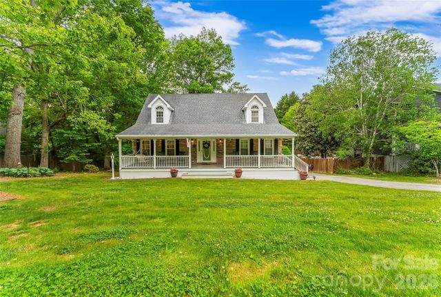 808 Lakey Gap Road, Black Mountain, NC 28711
