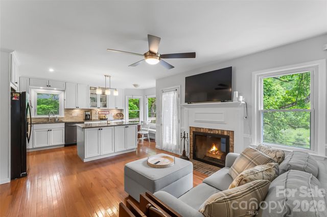 808 Lakey Gap Road, Black Mountain, NC 28711