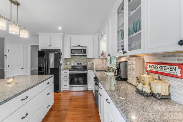 808 Lakey Gap Road, Black Mountain, NC 28711