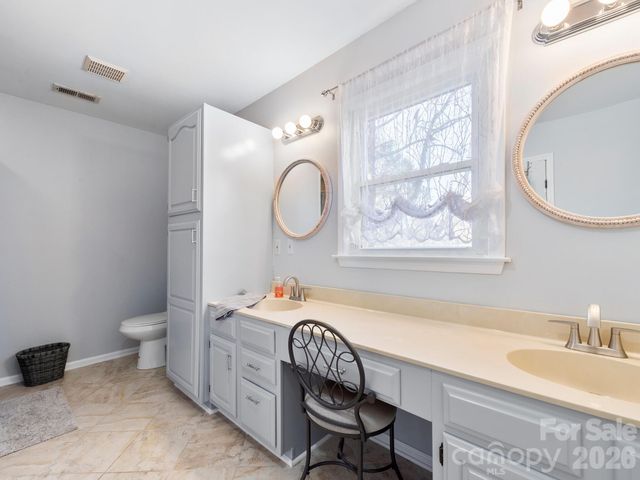 808 Lakey Gap Road, Black Mountain, NC 28711