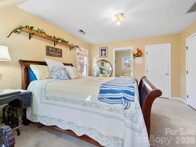 808 Lakey Gap Road, Black Mountain, NC 28711