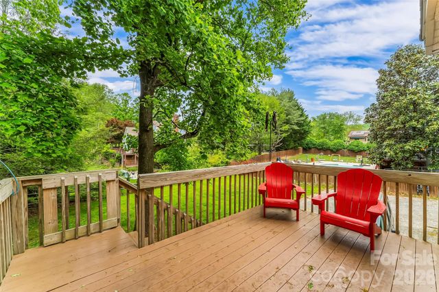 808 Lakey Gap Road, Black Mountain, NC 28711