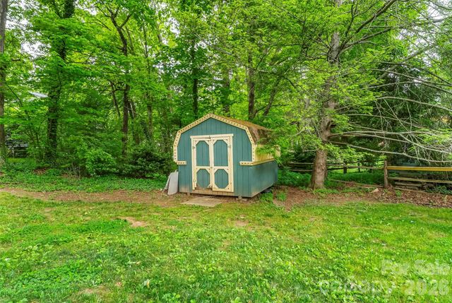 808 Lakey Gap Road, Black Mountain, NC 28711