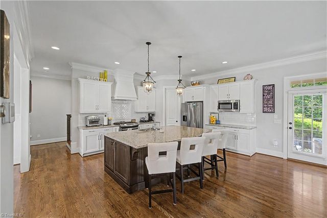 4027 Ridgeline Drive, Kernersville, NC 27284