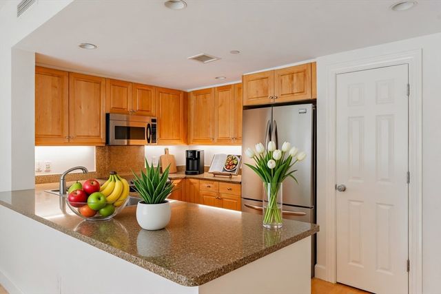 10 Bowdoin St 304, Boston, MA 02114
