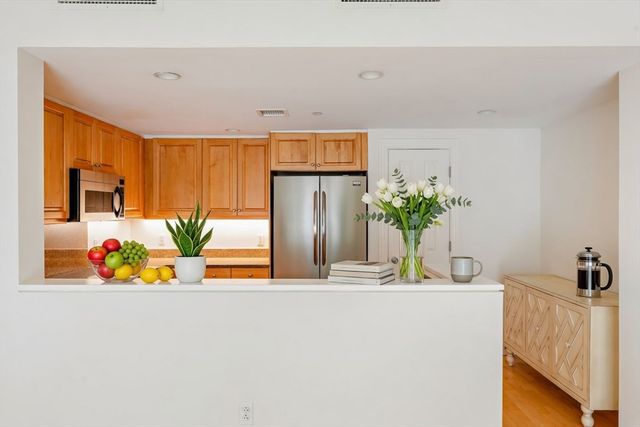 10 Bowdoin St 304, Boston, MA 02114