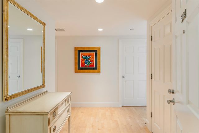 10 Bowdoin St 304, Boston, MA 02114