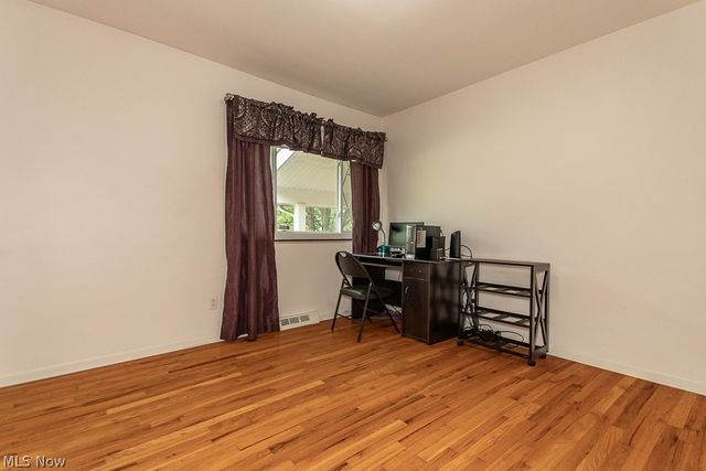 8831 Pine Tree Drive, Macedonia, OH 44056