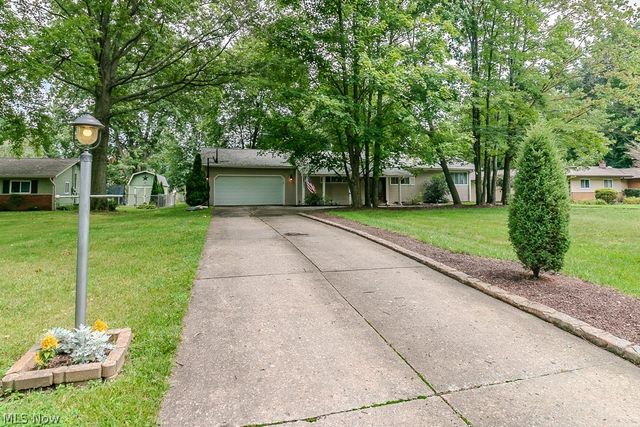 8831 Pine Tree Drive, Macedonia, OH 44056