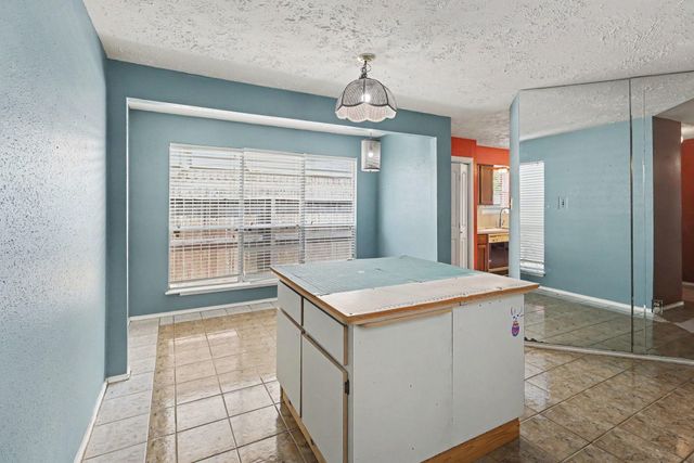 22122 Meadowhill Drive, Spring, TX 77389