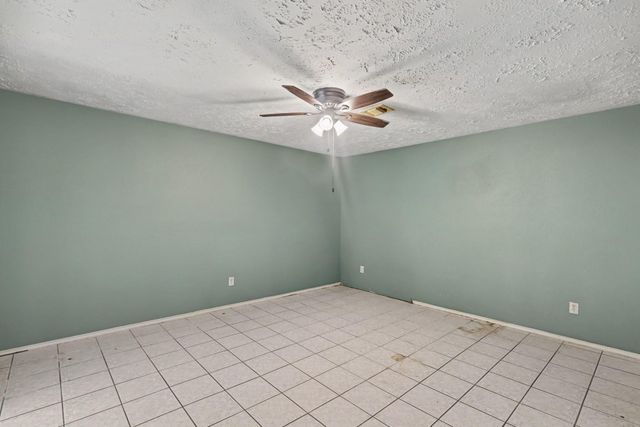 22122 Meadowhill Drive, Spring, TX 77389