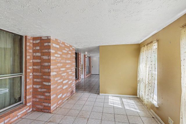 22122 Meadowhill Drive, Spring, TX 77389