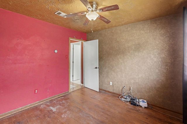 22122 Meadowhill Drive, Spring, TX 77389