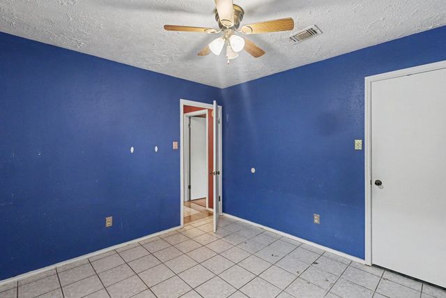 22122 Meadowhill Drive, Spring, TX 77389