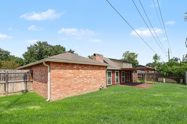 22122 Meadowhill Drive, Spring, TX 77389