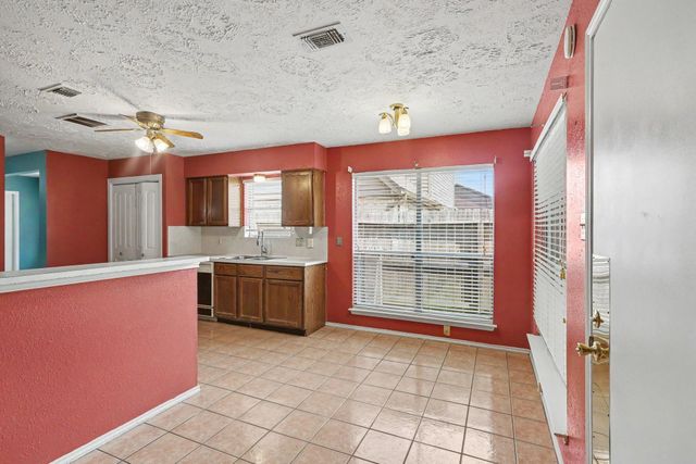 22122 Meadowhill Drive, Spring, TX 77389