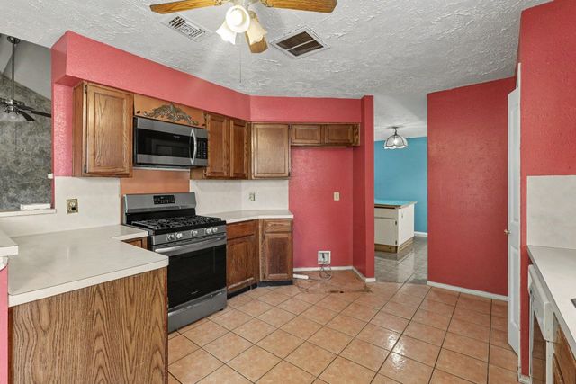 22122 Meadowhill Drive, Spring, TX 77389