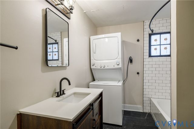 2618 W Main St, Richmond, VA 23220