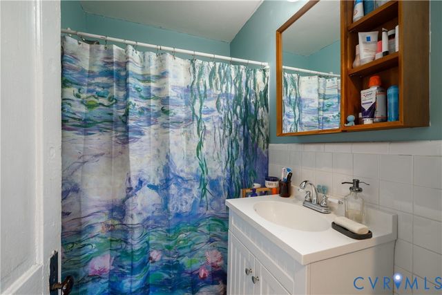 2618 W Main St, Richmond, VA 23220