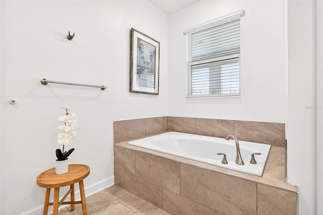 9102 SOMMERSET HILLS DRIVE, Davenport, FL 33896