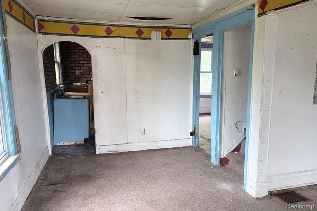 9140 Clarion Street, Detroit, MI 48213