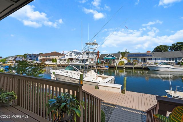 15 Hidden Harbor Drive, Point Pleasant, NJ 08742