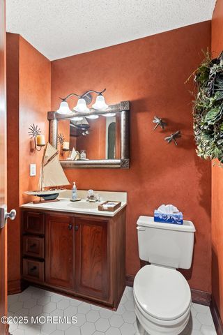 15 Hidden Harbor Drive, Point Pleasant, NJ 08742