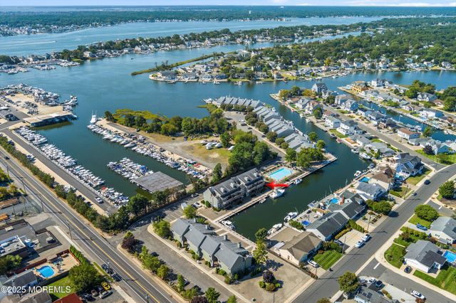 15 Hidden Harbor Drive, Point Pleasant, NJ 08742