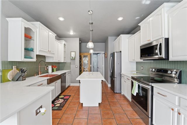1299 Saint Andrews Circle, Fayetteville, AR 72701