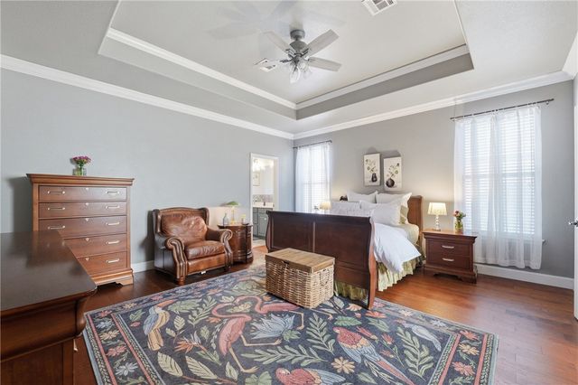 1299 Saint Andrews Circle, Fayetteville, AR 72701