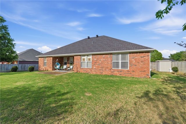 1299 Saint Andrews Circle, Fayetteville, AR 72701