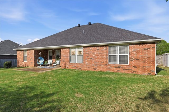 1299 Saint Andrews Circle, Fayetteville, AR 72701