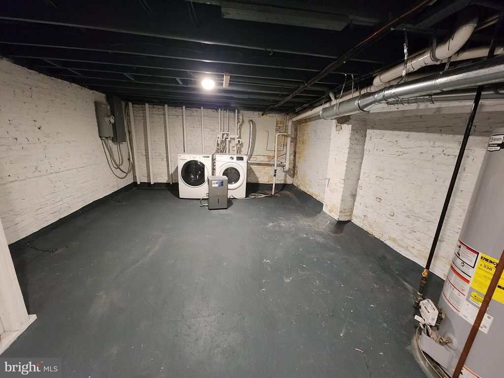 2126 MCCULLOH ST, Baltimore, MD 21217