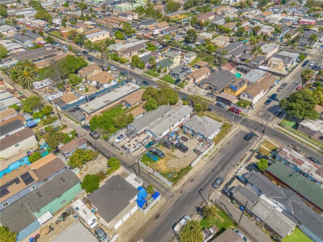 10621 Kalmia, Los Angeles, CA 90002