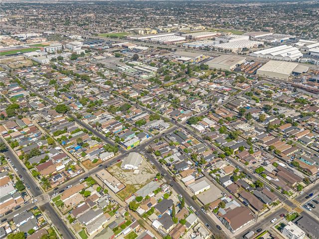 10621 Kalmia, Los Angeles, CA 90002