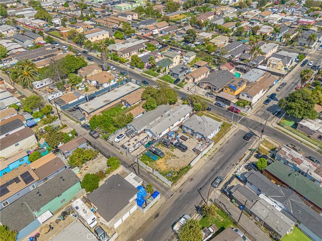 10621 Kalmia, Los Angeles, CA 90002