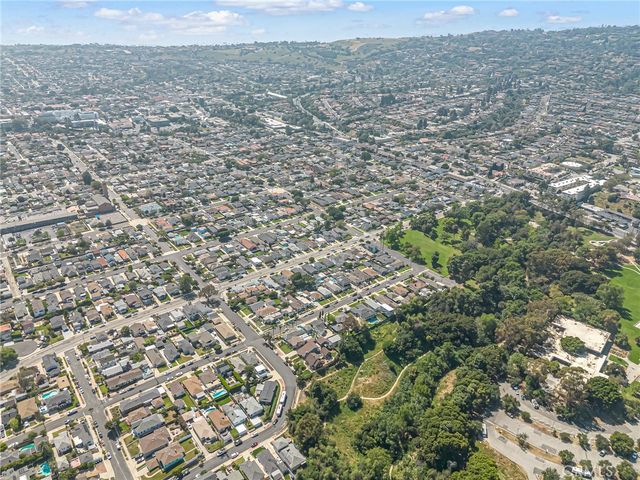 10621 Kalmia, Los Angeles, CA 90002