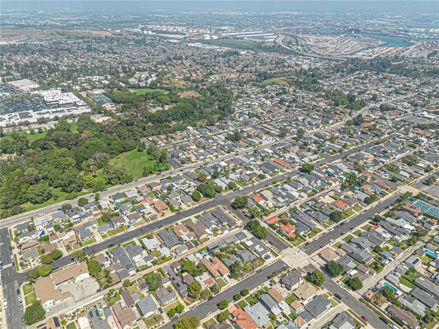 10621 Kalmia, Los Angeles, CA 90002