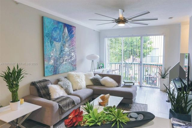 2107 SE 10th Ave 833, Fort Lauderdale, FL 33316