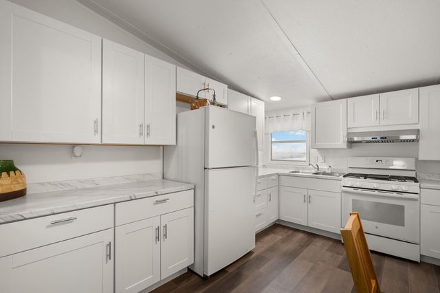 62 ViaJero Avenue, Moriarty, NM 87035