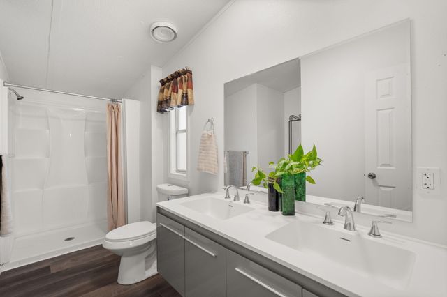 62 ViaJero Avenue, Moriarty, NM 87035