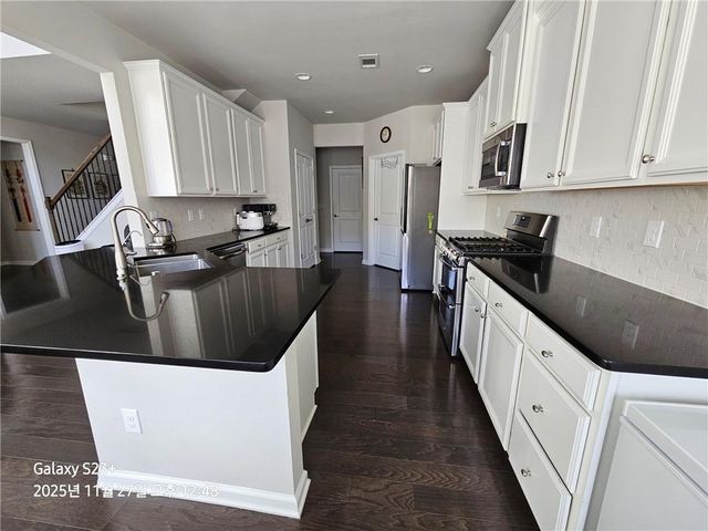 1909 LAKEVIEW BEND WAY, Buford, GA 30519