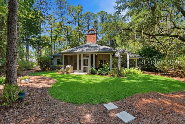 2 Hermit Crab Ct, Hilton Head Island, SC 29926