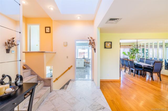 192 Birch Drive, Manhasset Hills, NY 11040