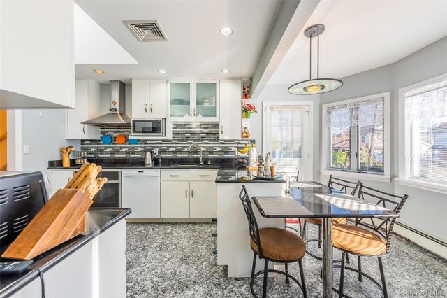 192 Birch Drive, Manhasset Hills, NY 11040