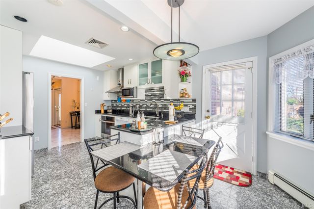 192 Birch Drive, Manhasset Hills, NY 11040