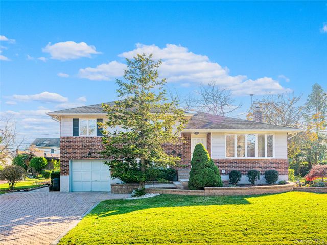 192 Birch Drive, Manhasset Hills, NY 11040