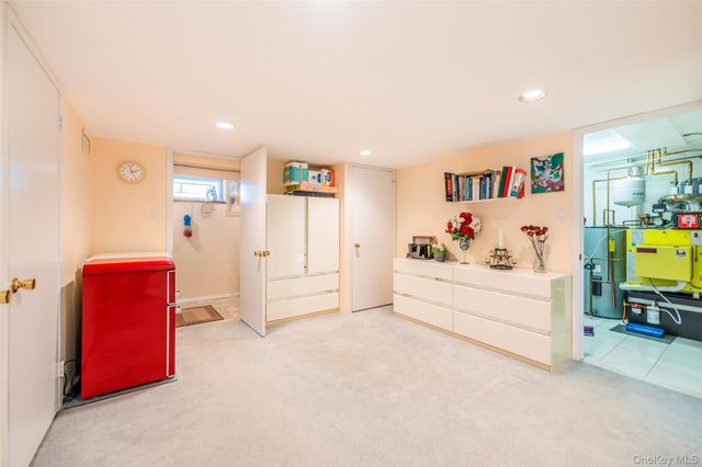 192 Birch Drive, Manhasset Hills, NY 11040